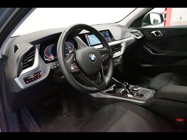 BMW 118i 100 kW image number 4