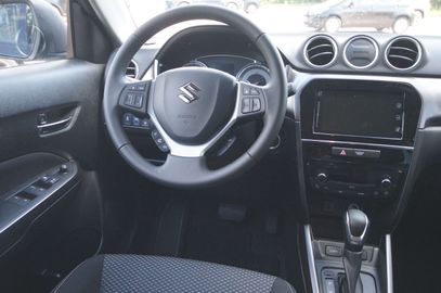 Car image 11