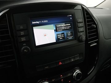 Car image 33