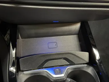 Car image 42