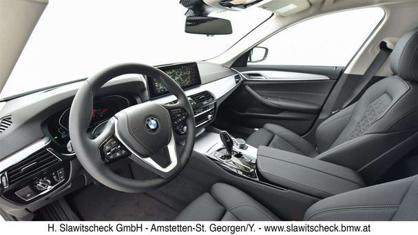 BMW 520d xDrive 140 kW image number 9