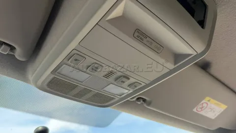 Car image 31