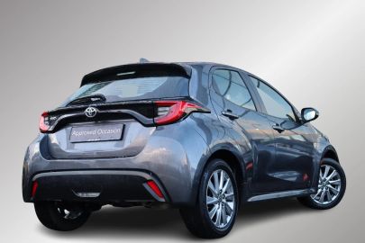 Car image 3