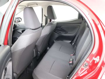 Car image 19