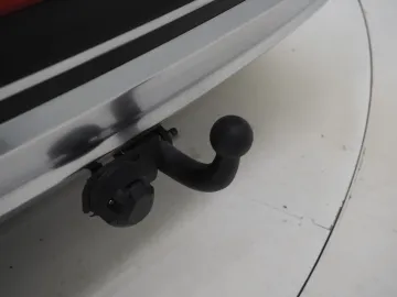 Car image 47