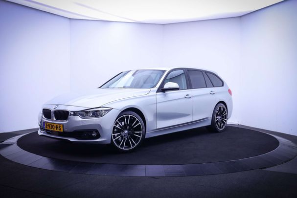 BMW 320i Touring 135 kW image number 1