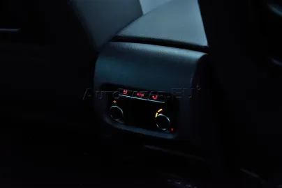 Car image 44