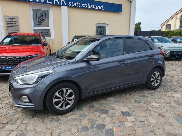 Hyundai i20 Blue 1.2 62 kW image number 2