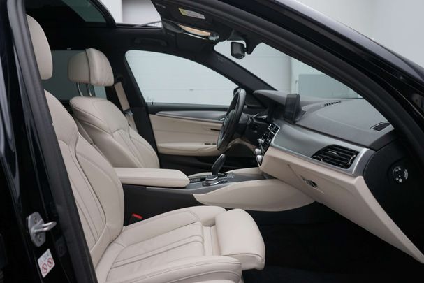 BMW 520i Touring 135 kW image number 13