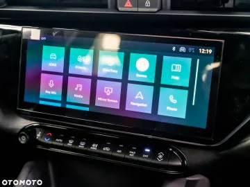 Car image 35