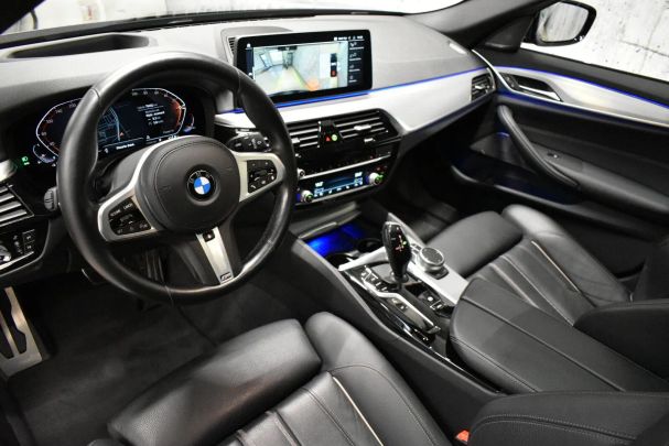 BMW 540i Touring xDrive 245 kW image number 5