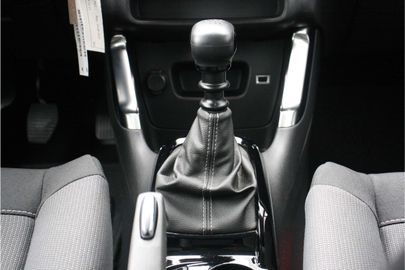 Car image 33