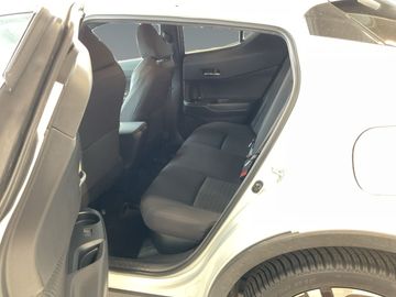 Car image 14