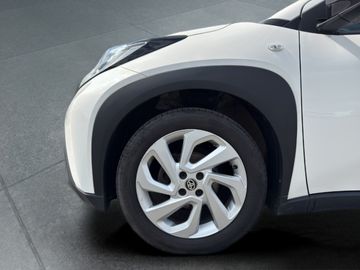 Car image 21