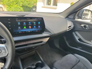 Car image 34