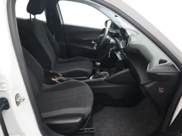 Car image 43