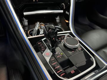 Car image 37