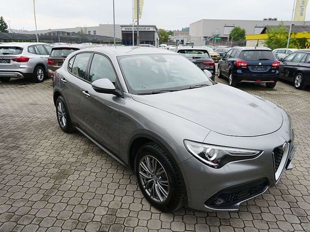 Alfa Romeo Stelvio 2.2 118 kW image number 2