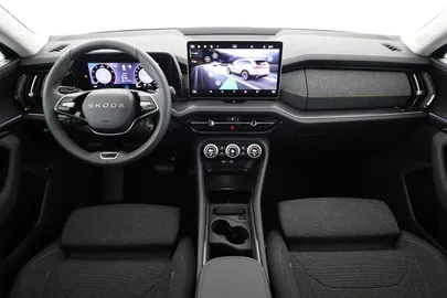 Car image 30