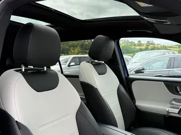 Car image 43