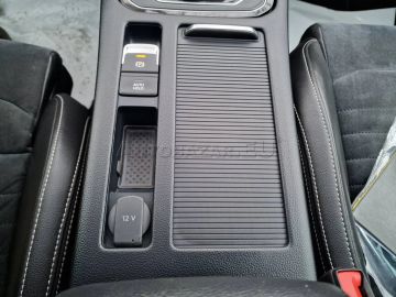 Car image 36