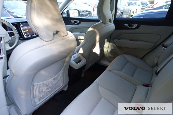 Volvo XC60 AWD 145 kW image number 17