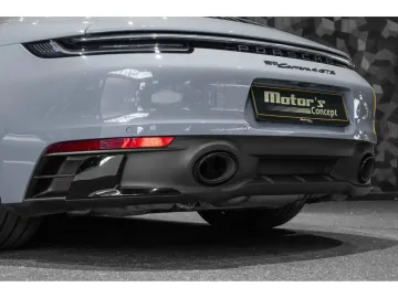 Car image 30