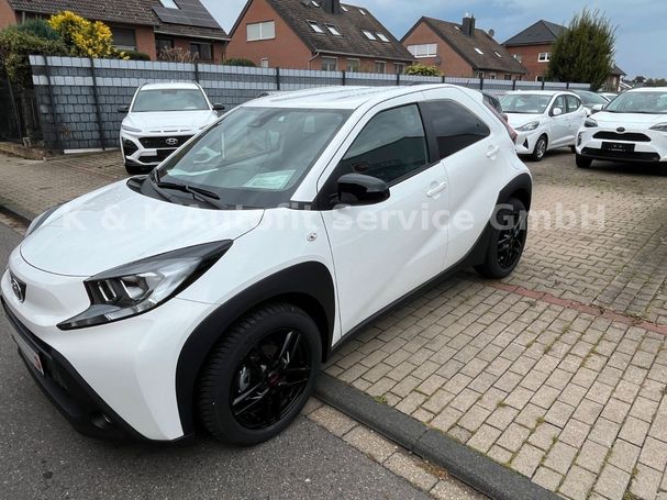 Toyota Aygo X 53 kW image number 1