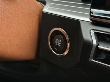 Car image 34