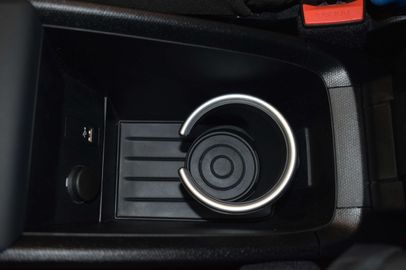 Car image 33