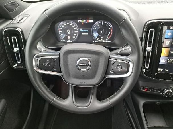 Volvo XC40 B4 Momentum Pro 145 kW image number 10