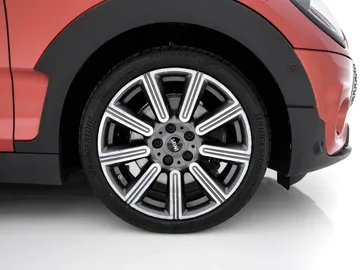Car image 37