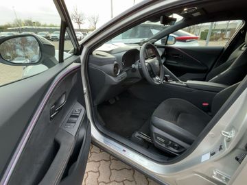 Car image 11