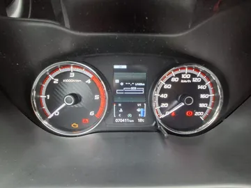 Car image 29