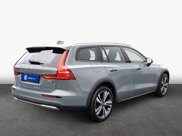 Volvo V60 Cross Country AWD B4 145 kW image number 3