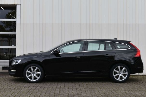 Volvo V60 T3 112 kW image number 32