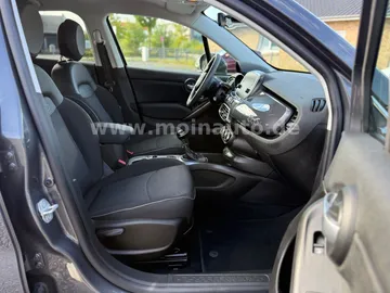 Car image 29