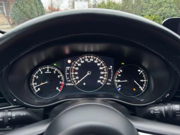 Car image 26