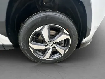 Car image 34