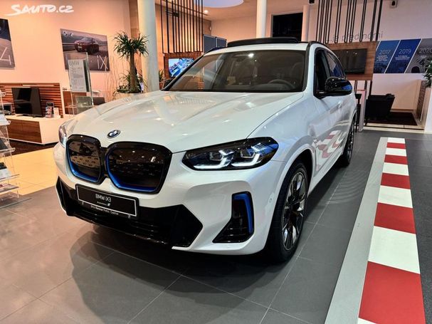 BMW iX3 210 kW image number 1