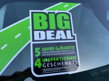 Car image 28