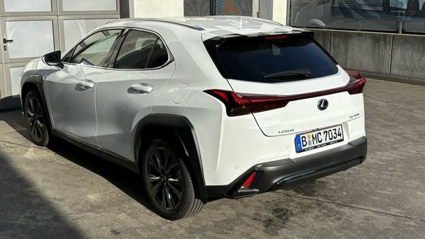 Lexus UX 300h 146 kW image number 4