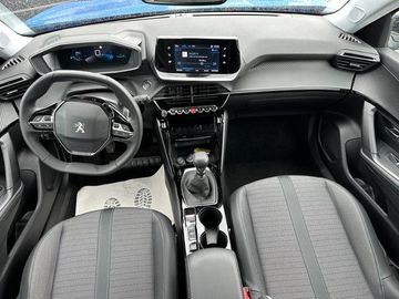 Car image 13