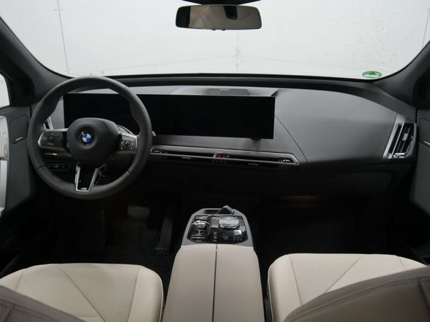 BMW iX 385 kW image number 8