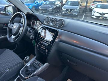 Car image 12