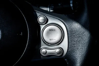 Car image 28