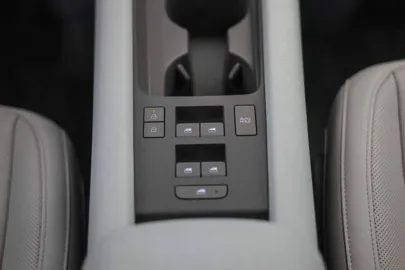 Car image 50