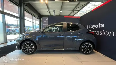 Car image 4