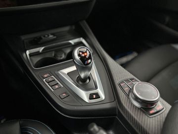 Car image 38