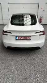 Car image 47
